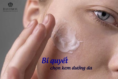 Bí Quyết Chọn Kem Dưỡng Da Để Đối Phó Với Mưa Và Độ Ẩm Cao