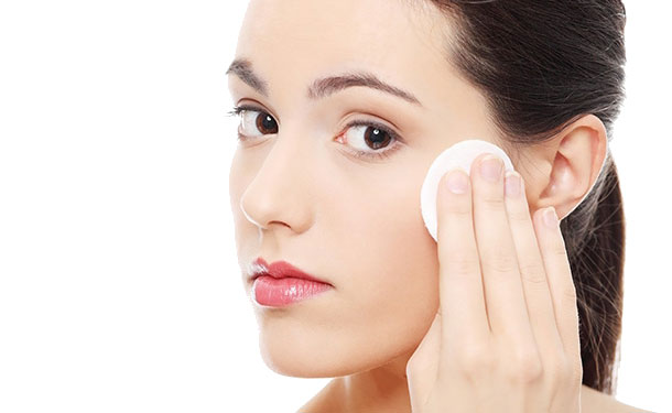 Cách Dùng Nước Hoa Hồng Và Kem Dưỡng Da Hiệu Quả